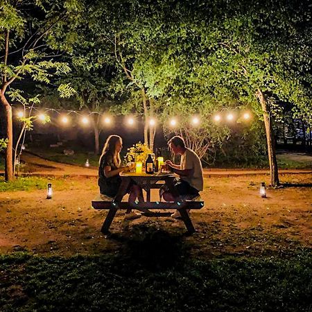 Camp Leopard - Yala Safari Glamping Hotel ภายนอก รูปภาพ